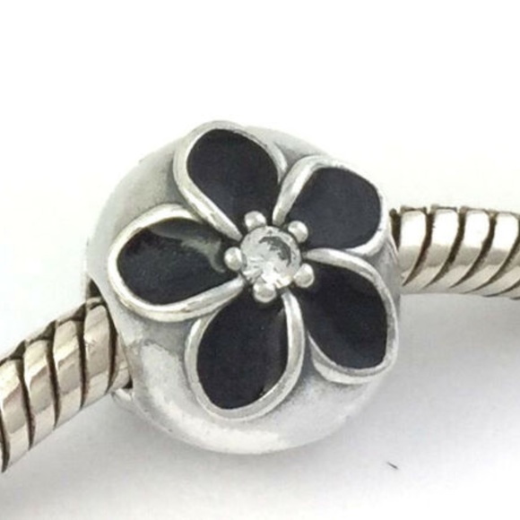 PANDORA Jewelry - PANDORA Mystic Floral Silver Black Clip Lock Bead PANDORA Jewelry - PANDORA Mystic Floral Silver Black Clip Lock Bead
